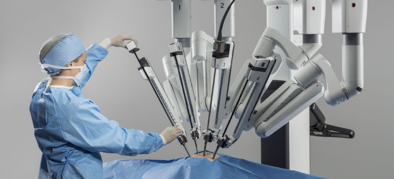 CIRURGIA ROBÓTICA NO C NCER DE PRÓSTATA