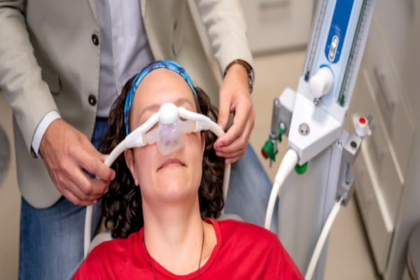 Já pensou ir no dentista fazer seus procedimentos e não ter preocupação com dor ou com a picadinha da anestesia?