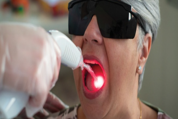 Treinamento olfatório e laserterapia no combate às sequelas da COVID 19: recuperação do olfato e paladar.
